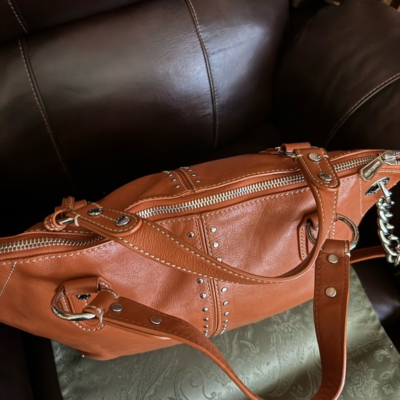 Michael Kors Aster Tote - Picture 4 of 6